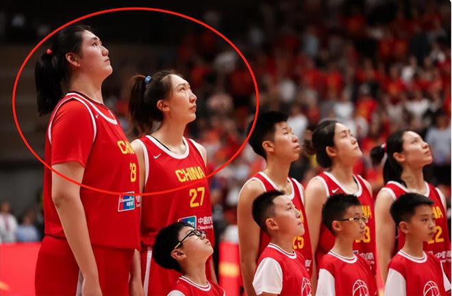女篮一场小胜一场大胜！宫鲁鸣不用李梦遭质疑，铁手腕获记者力挺