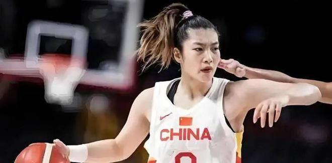 宫鲁鸣开除李梦绝非意气用事，早有迹象，这3大原因个个戳中要害