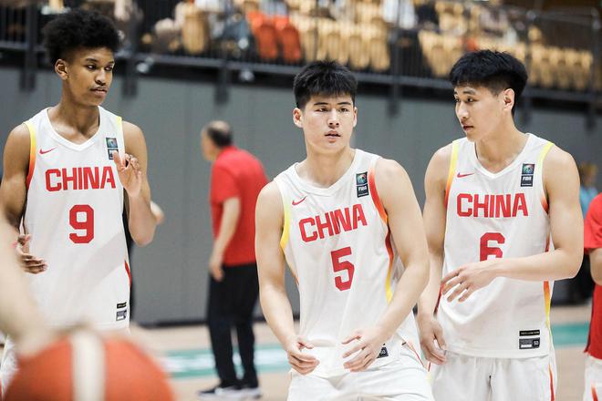 打得还可以！陈家政11中6&4记三分球拿下16分5助3断