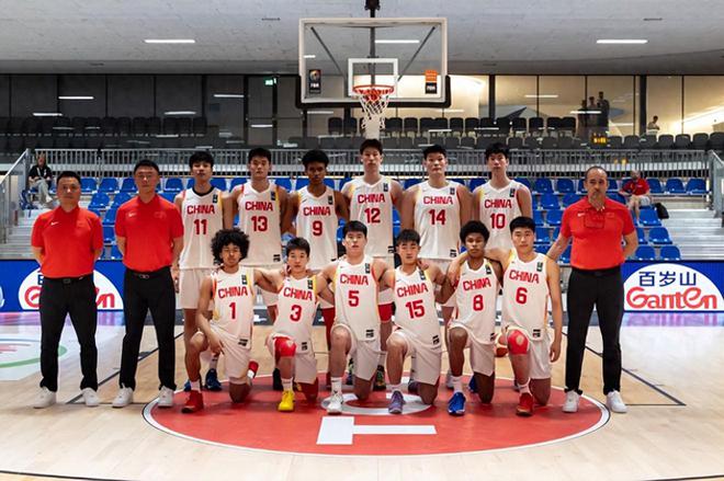 惨不忍睹！中国U19男篮4人0分+失误22次+输22板，世界杯开门黑