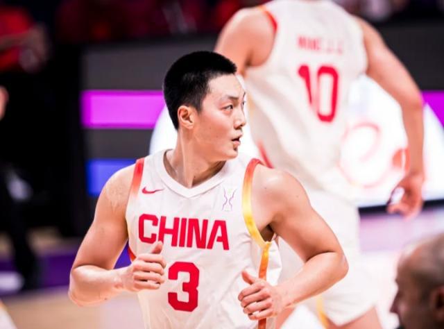 延續(xù)高效三分火力！中國男籃三連勝直通亞洲杯八強(qiáng)