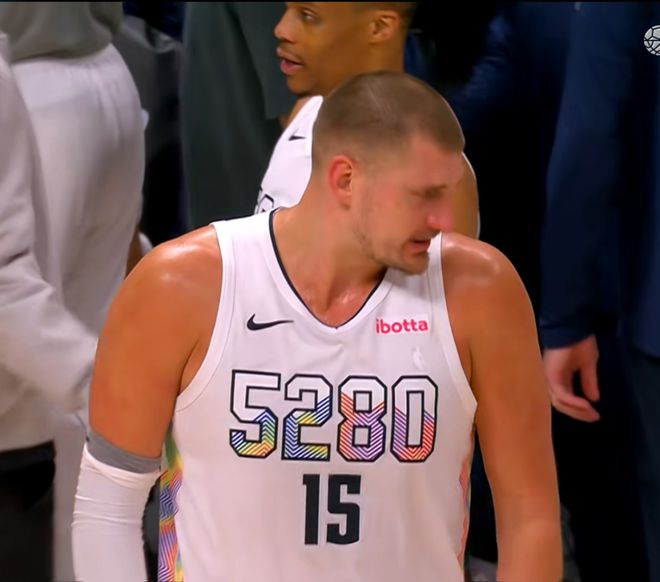 NBA第一人也卖？掘金老板发话，湖媒畅享三巨头，东约联手布朗尼