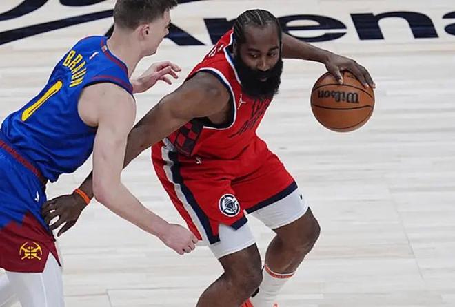 季后赛次轮库里得了13分，米切尔172分！那么约基奇呢？很离谱