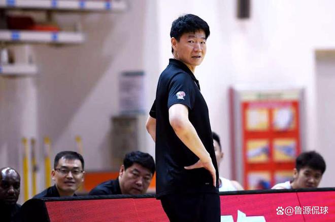 五评山东高速男篮0:2被横扫出局：组建全齐鲁班，重塑篮球辉煌