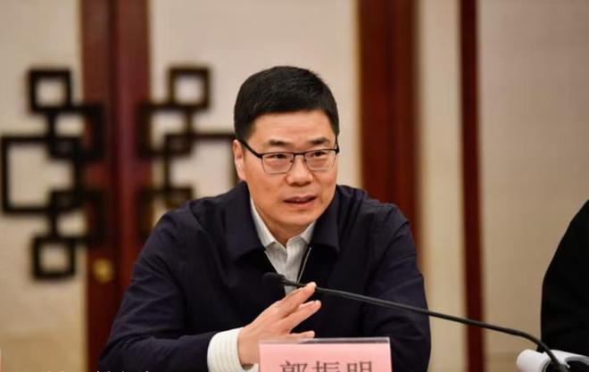 CBA每年给各支球队3000万参赛费；杨政直播抨击CBA选秀条款
