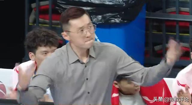 劉煒：納托爾進攻端想的太多，球員更多還是要把重心放在防守上