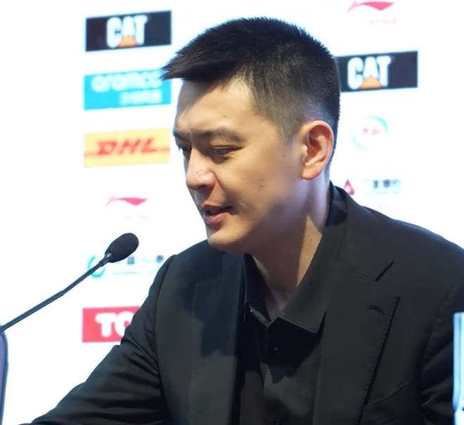 勝寧波發(fā)布會！楊鳴直指關(guān)鍵時刻進攻影響防守，提3勝1負大談?wù)J可