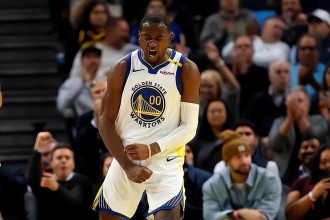 前NBA球星：很多人更换球队就能完成爆发，库明加也该离开勇士了