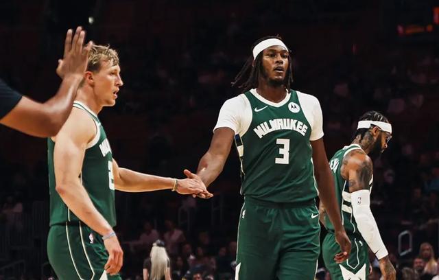 NBA季前赛｜雄鹿103-93轻取热火，字母哥缺阵