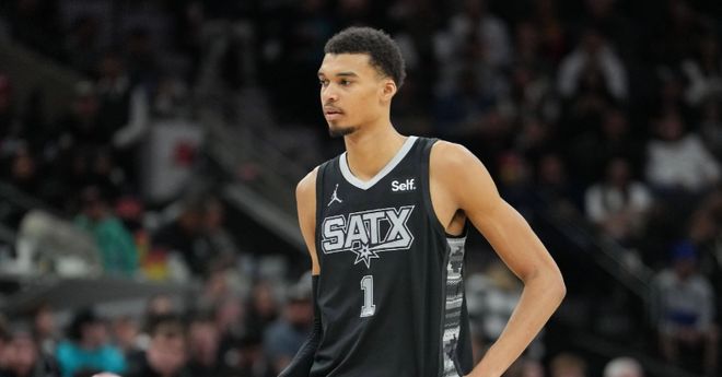 NBA评新赛季西部十大球星：强如詹姆斯仅排第九，库里第五
