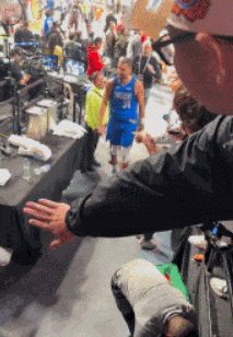 太烂了！汤普森发飙！4冠神射手断崖式下滑