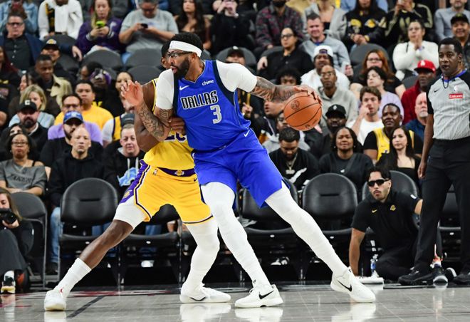 末节被轰37-8！湖人遭独行侠17分逆转 浓眉18+9文森特22+6三分