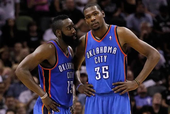 杜兰特回忆哈登12年被交易：我非常生气！詹姆斯韦德说恭喜太虚伪