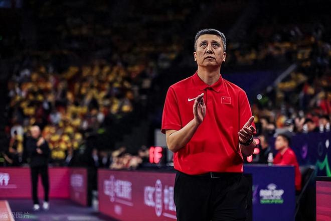 11+12也不合格！周琦两缺点暴露，1招能破局，郭士强来不及调整...