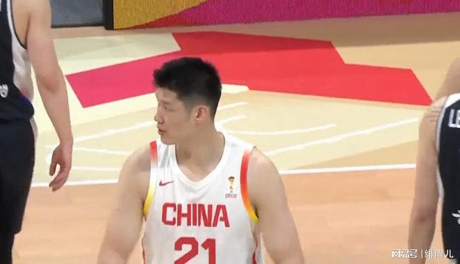 赵睿带伤出战？中国男篮一号位告急，仅一人能救郭士强！