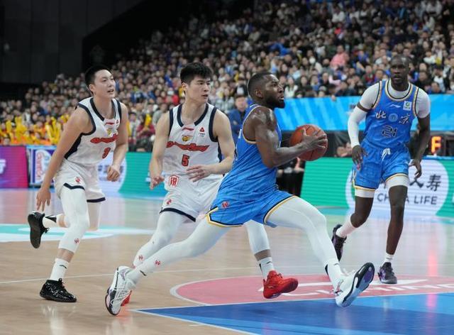 賽場(chǎng)瞬間｜CBA常規(guī)賽：北汽105:74廣東