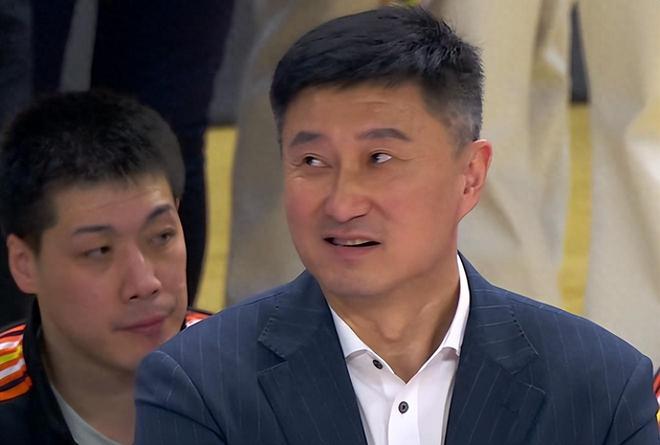 丟人！拿600萬得3分，險些輸球，粵蜜：把你時間給家政早收割比賽