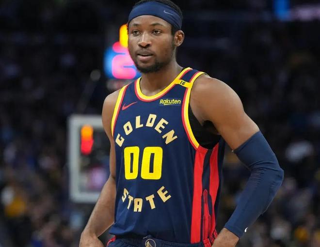 这个词有点重！美媒：勇士队被替补席球员霸凌！