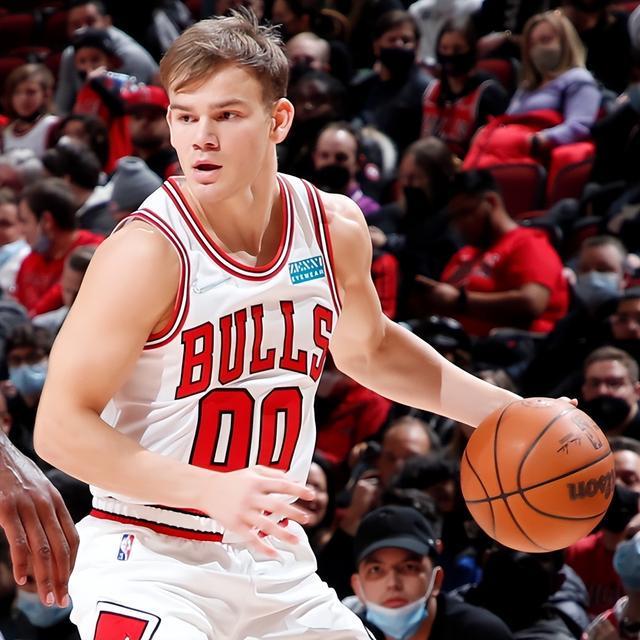 3届扣篮冠军麦克朗签约公牛后被裁 劲爆小子为何与NBA无缘?