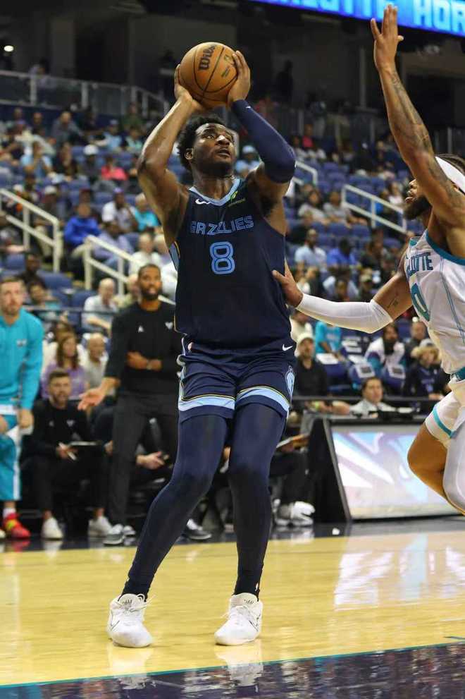 4战全败!灰熊狂输黄蜂29分 贾伦复出17分三球23+8引3人20+