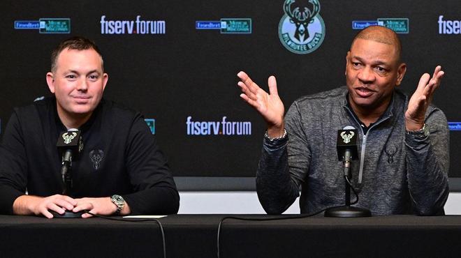 雄鹿传闻:密尔沃基雄鹿队试图在球员名单截止日期前完成交易