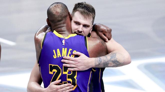 是时候了，湖人队东契奇谈勒布朗·詹姆斯缺阵后球队的“改变”