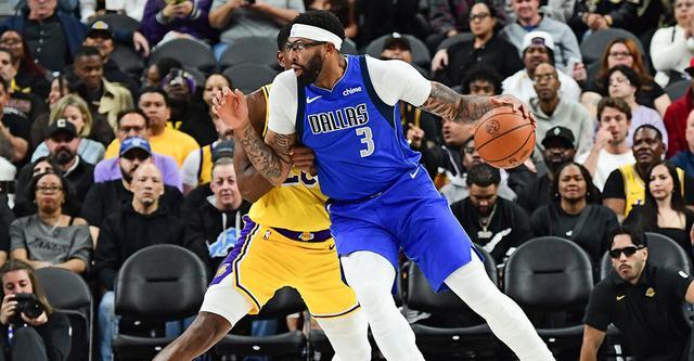 浓眉18+9文森特22分 独行侠27分大胜湖人