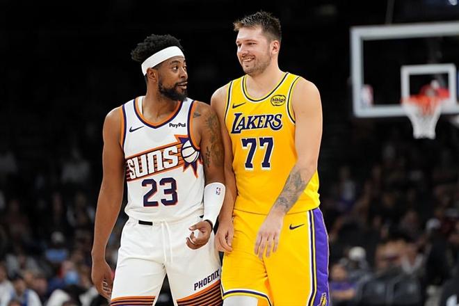 打爆老东家湖人！太阳后场新援这下应该能够顺利留队了吧？