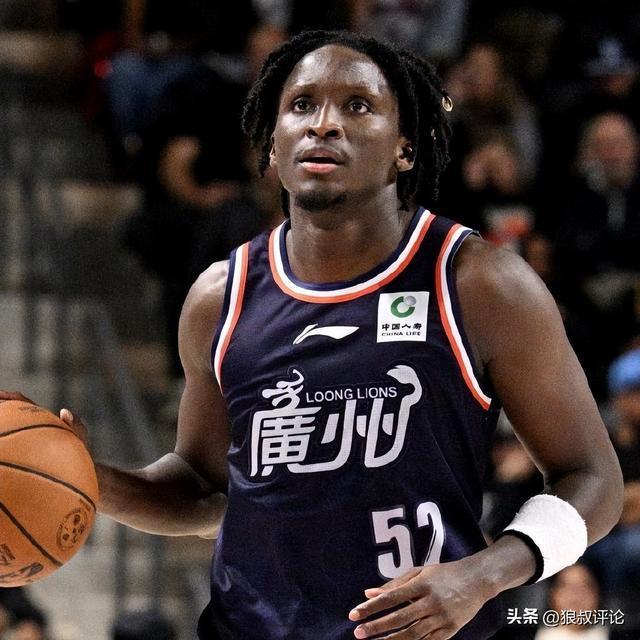 不打CBA？奥拉迪波签约雄鹿发展联盟球队 此前代表广州出战季前赛