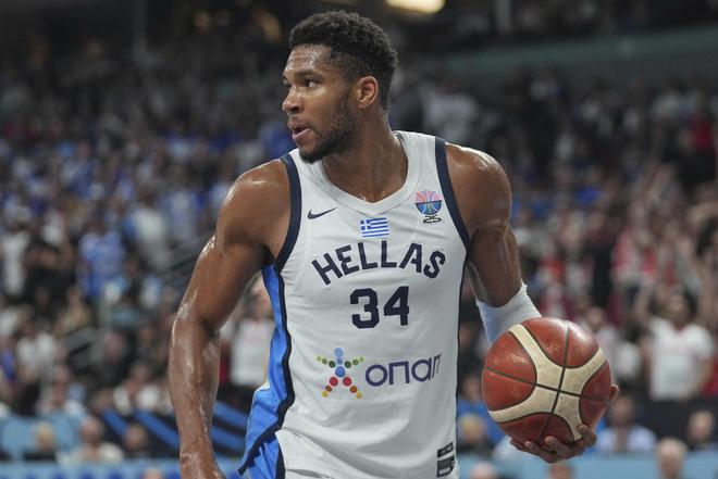 美媒：湖人有机会强势介入字母哥的争夺，并拿出具有竞争力的报价