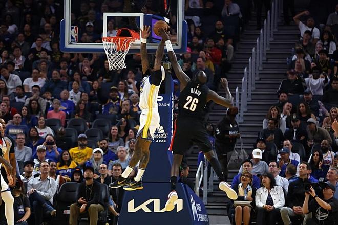 运动能力也大幅下滑了！勇士后场大闸的防守优势已经荡然无存了？