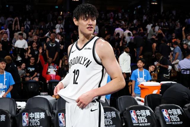 曾凡博被NBA篮网裁掉