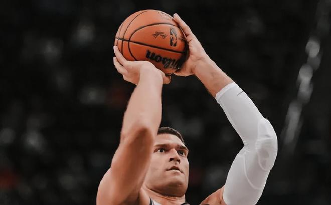 快船四五号位迎来精准补强！洛佩斯连轰三分，小卡点出科林斯优势