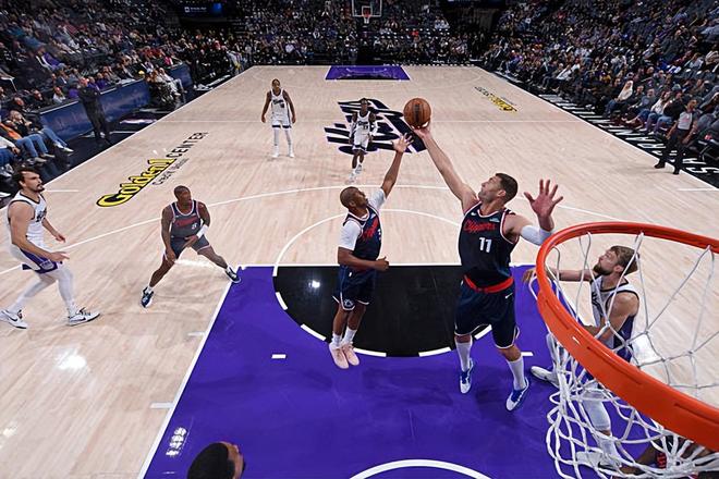 投射能力相当惊人!快船终于找到了一名合格的替补中锋?