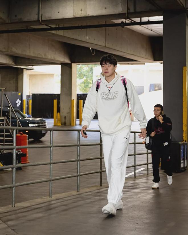 18分大逆转!杨瀚森篮板生涯新高!迷踪步戏耍勇士