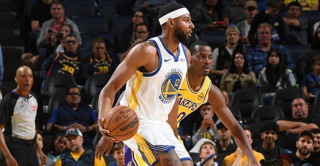 官方：勇士裁掉中锋马奎斯-博尔登和后卫泰维恩-金赛