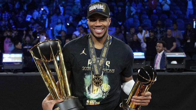 有意思,格里芬就雄鹿队字母哥在纽约度假一事对他进行了猛烈批评