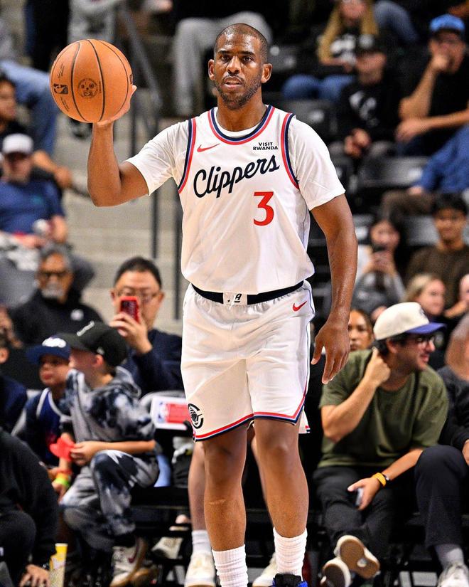 老船长归来，保罗回归首战6中4得15分6板4助1断2帽，三分5中4