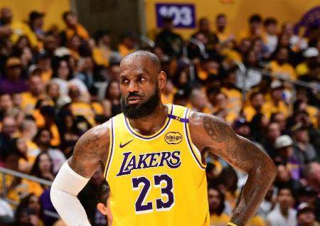 曝詹姆斯养伤已近3个月 湖人球星或将长期缺阵