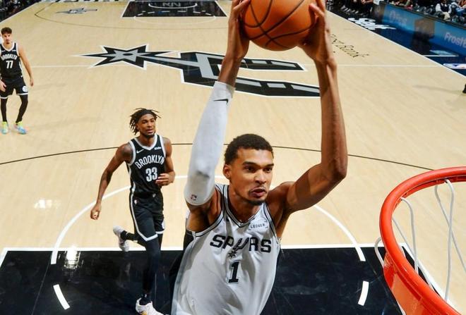 100分40板18帽！文班三战完美诠释外星人：单赛季包揽MVP+DPOY？