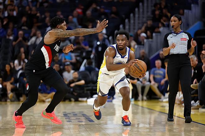 率领球队完成大翻盘！勇士后场新秀面对开拓者的表现令人刮目相看