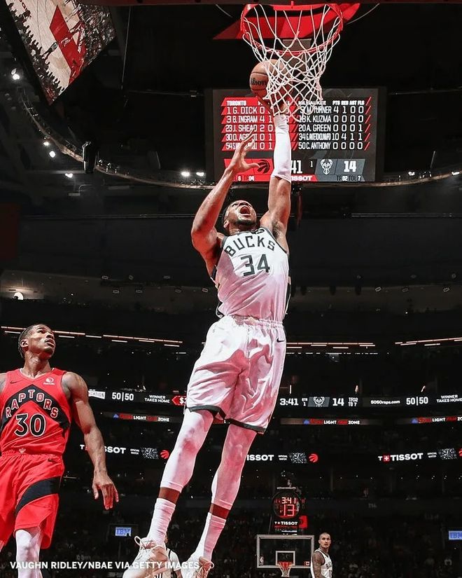 开足马力！两场轰下60+30+10，历史第一人，MVP又进化成功了