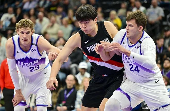 首秀惊艳！9投轰出14分10板8助2断2帽！不愧是湖人渴望的理想中锋