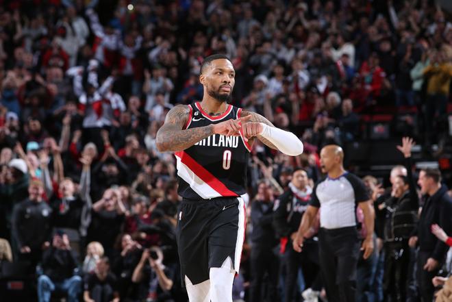 利拉德：首次以雄鹿球员重返波特兰时，找不到客队更衣室