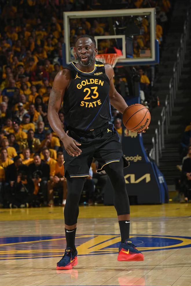 追梦：我并不是库里伟大生涯的配角，他也不会让我有这种感觉