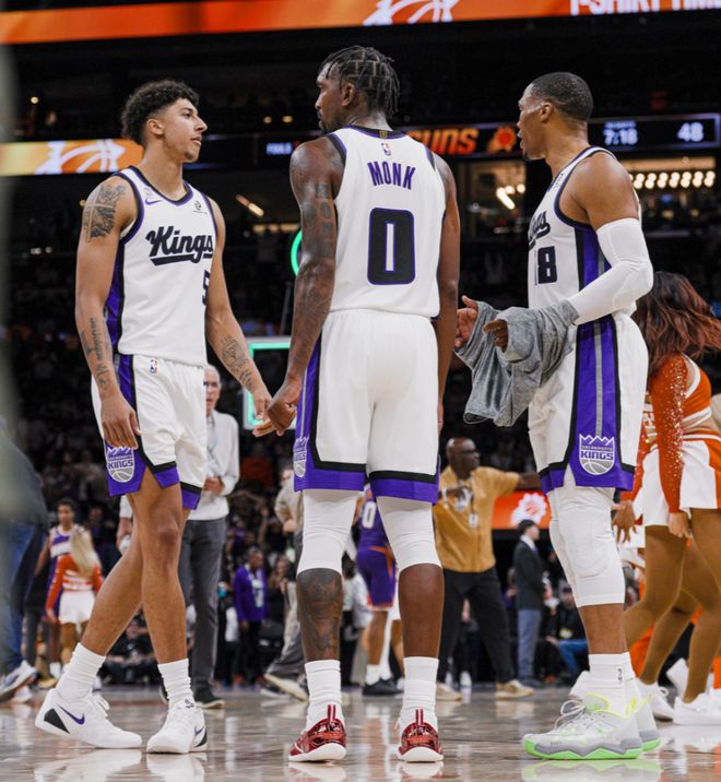 被逆转20分！36岁威少8中2决胜时刻被弃用：美记解释投篮失准缘由