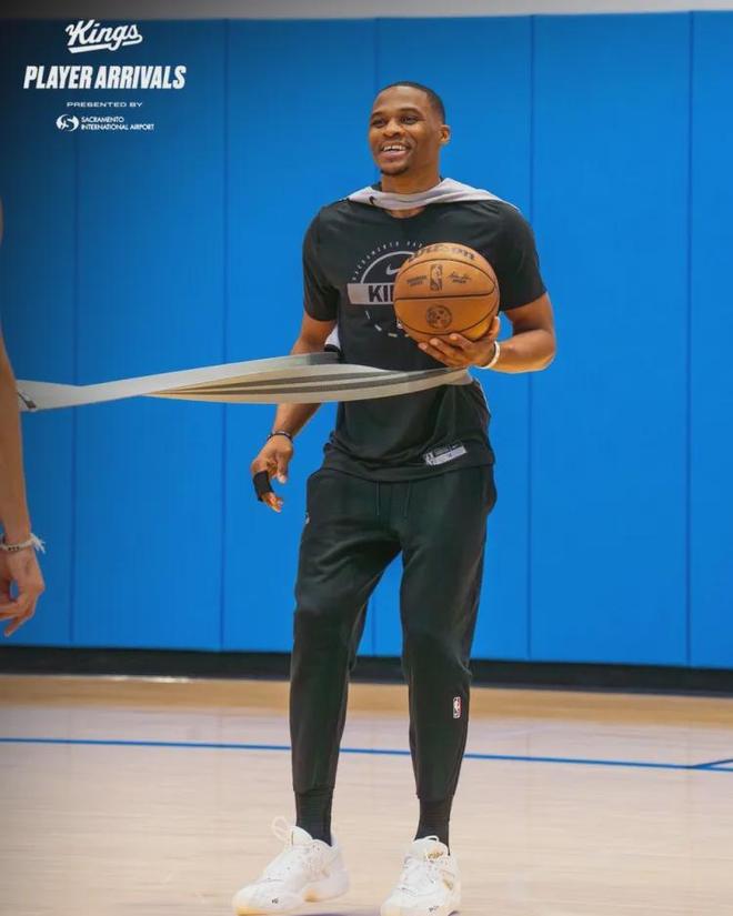 一级腿筋拉伤！威少爷也确定了！