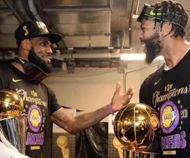 单赛季场均20+10助攻有多难？现役5人做到，詹姆斯上榜，威少第一