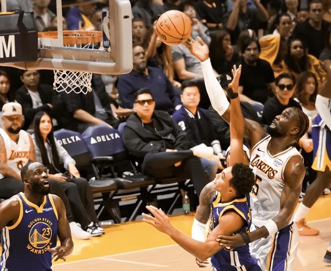 湖人复仇成功！拒17分逆转，里夫斯受伤 4核心缺阵，波杰空砍23+8