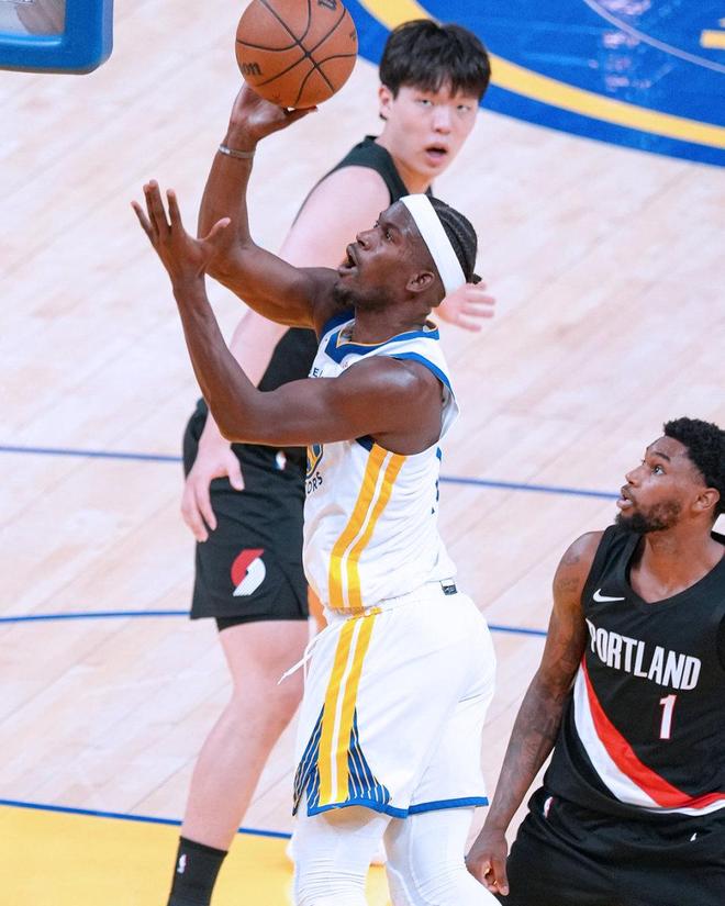 打疯了！开拓者16分领先勇士：夏普爆砍20分，杨瀚森0分2失误